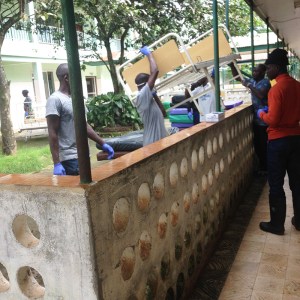 Se inician los trabajos de desinfección del Hospital de Mabesseneh