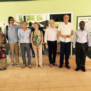 Visita de parlamentarios europeos al hospital de Mabesseneh