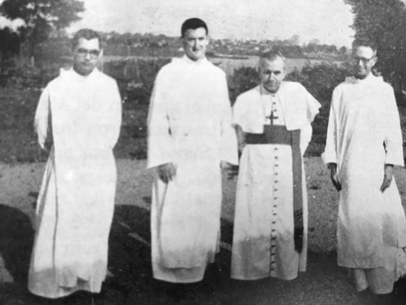 P. Aurelio Gomollón, Hno. Ciriaco Nuin, Mons. Azzoline y Hno. Ricardo Botifoll