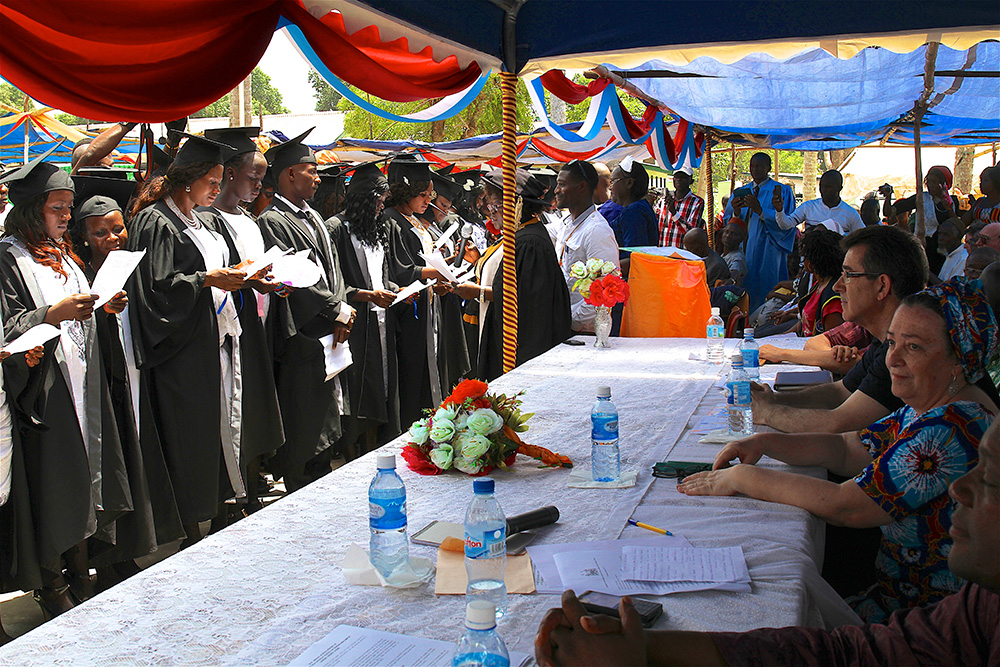 Graduación de 71 estudiantes de enfermería del programa SECHN