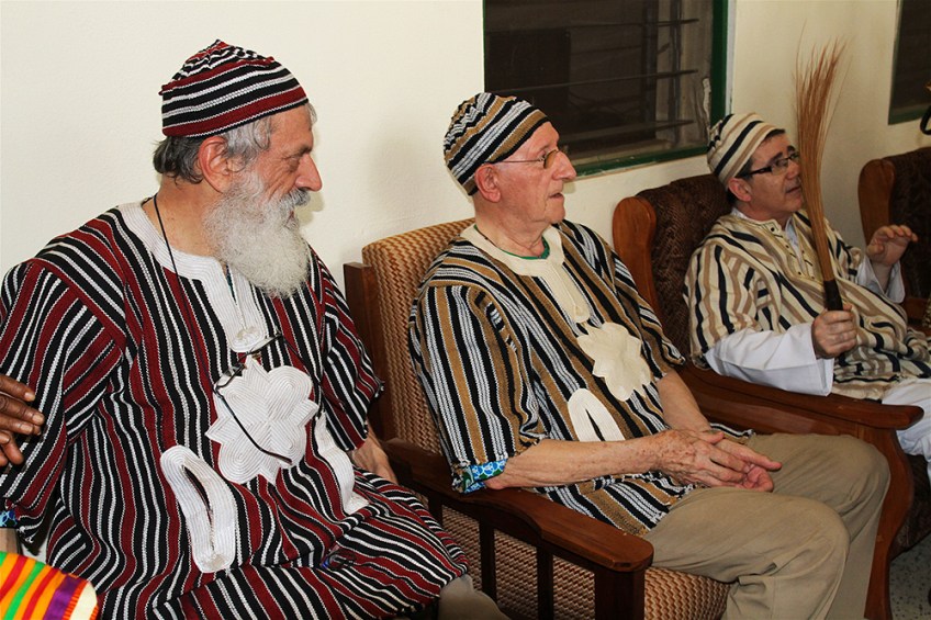 Ceremonia de entronización por vía tradicional