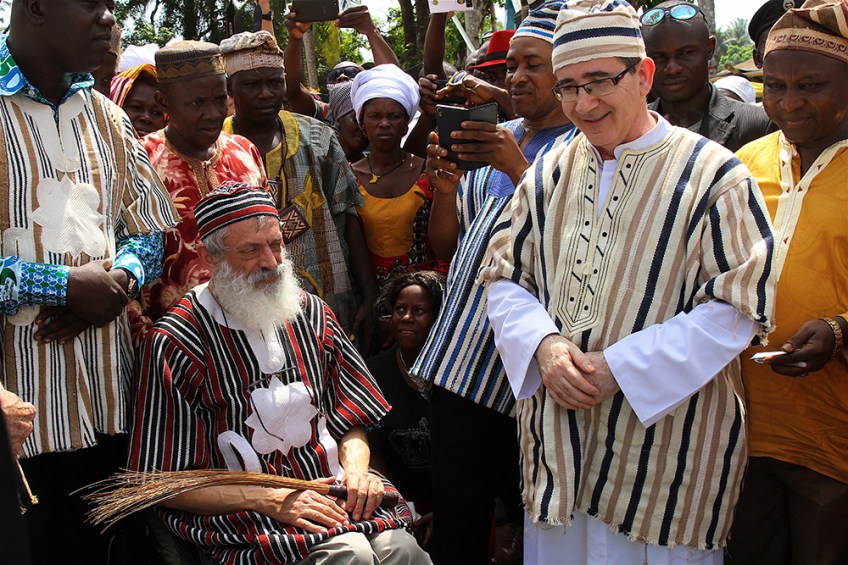 Ceremonia de entronización por vía tradicional