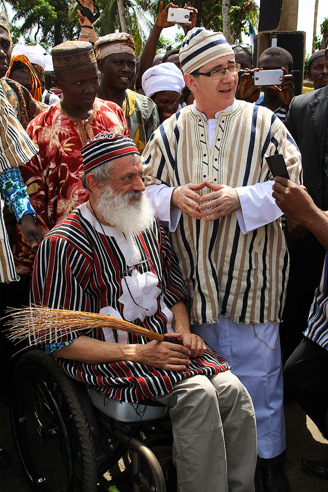 Ceremonia de entronización por vía tradicional