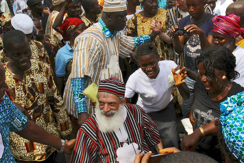 Ceremonia de entronización por vía tradicional