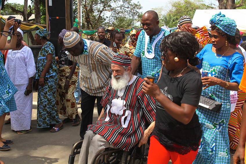 Ceremonia de entronización por vía tradicional