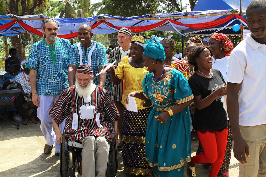 Ceremonia de entronización por vía tradicional
