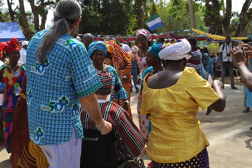 Ceremonia de entronización por vía tradicional