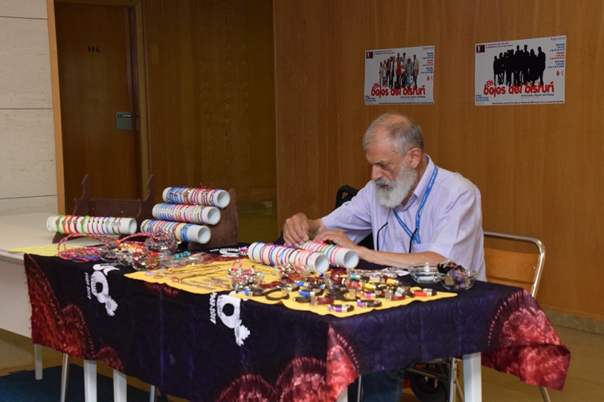 Otra manera más indirecta de contribuir en la recogida de dinero para el programa...