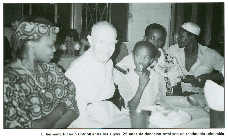 El Hno. Ricardo Botifoll entre los suyos.