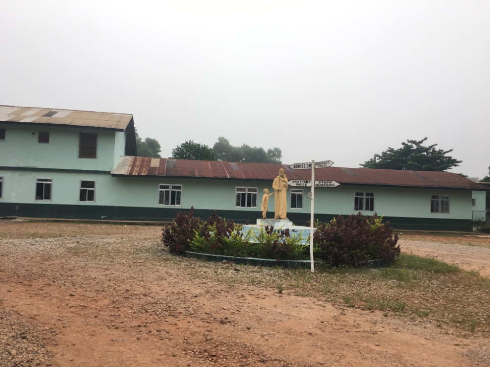 Saint Jonh of God Catholic Hospital de Mabeseneh