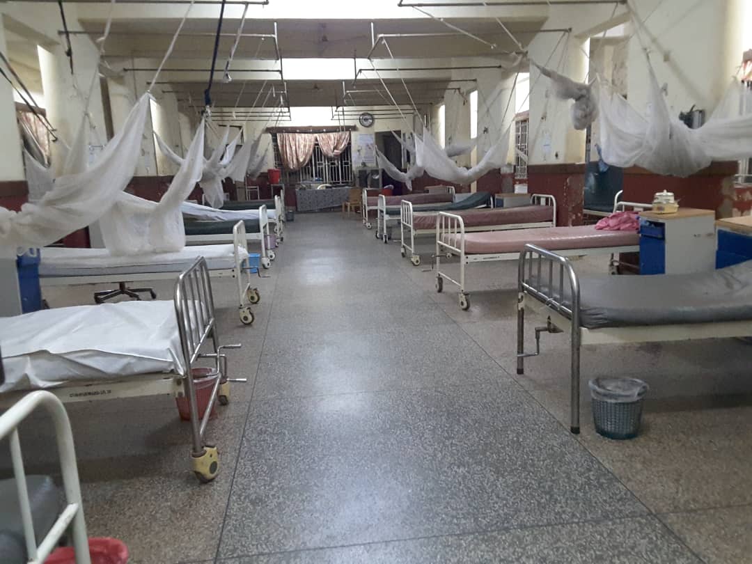 Sierra Leona, hospitales vacíos