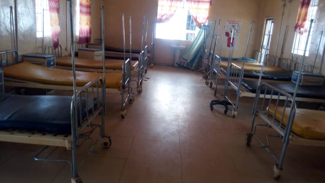 Sierra Leona, hospitales vacíos