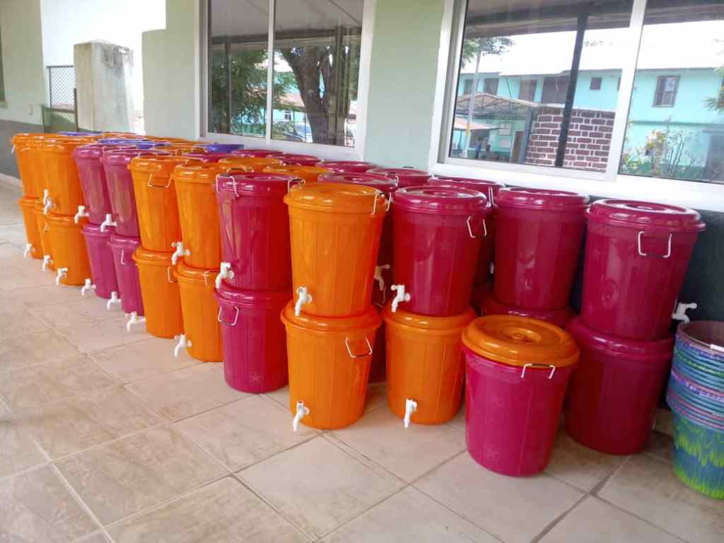 Preparativos en el Sanit John Catholic Hospital de Mabesseneh ante la posible escalada de la pandemia por Covid-19