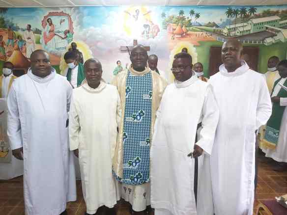 Otros momentos del acto de celebración