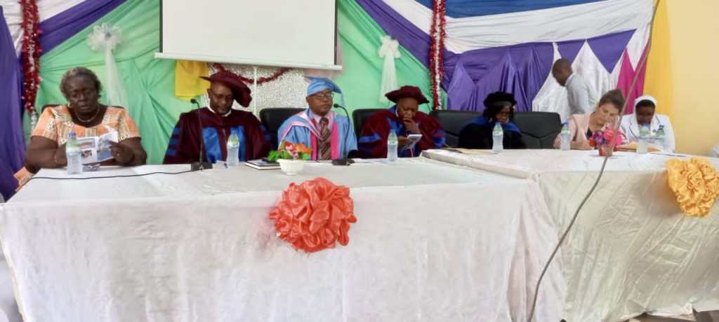 Graduación de 49 enfermeras estatales registradas